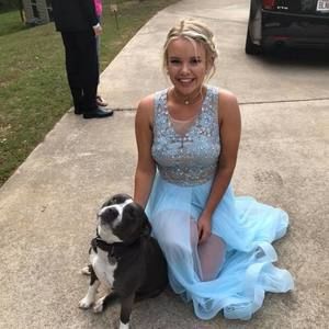 Meet your Posher, Alexis